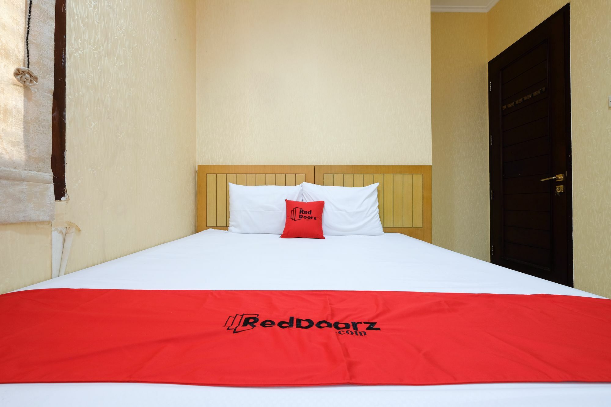 Reddoorz Plus Near Simpang Lima 三宝垄 外观 照片