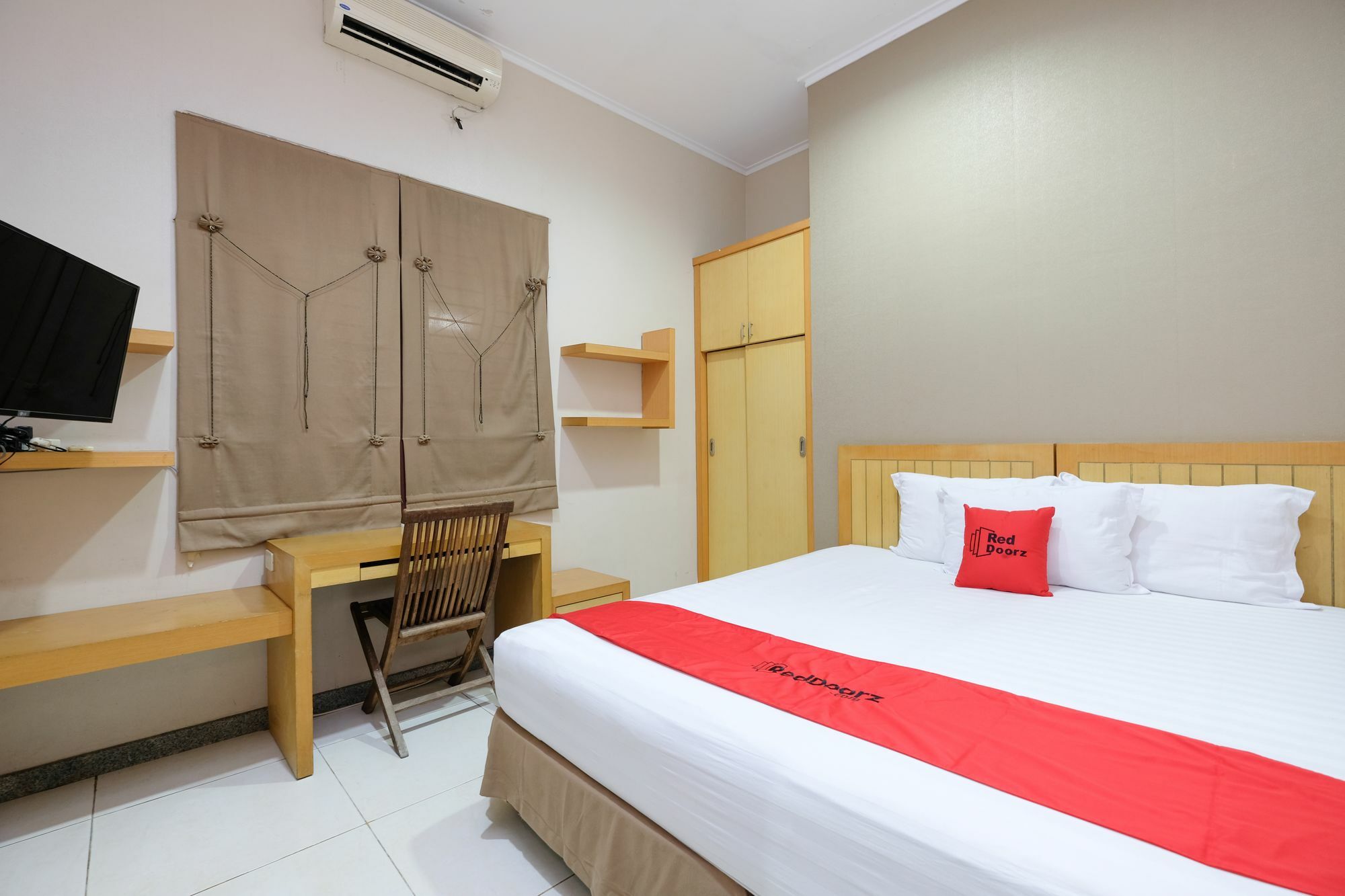 Reddoorz Plus Near Simpang Lima 三宝垄 外观 照片